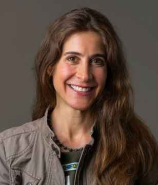 Christie Comunale Headshot